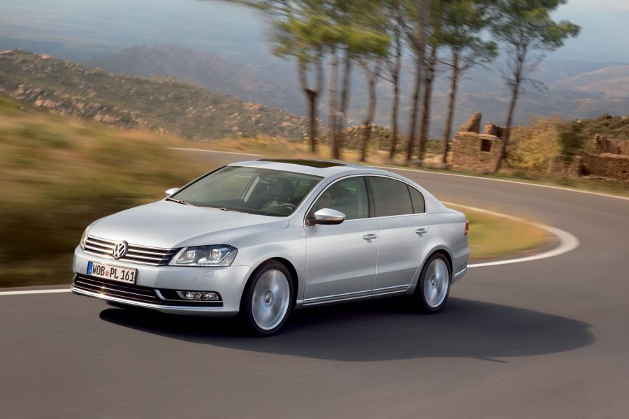  Volkswagen Passat 2010 года  (фото 17 из 37)